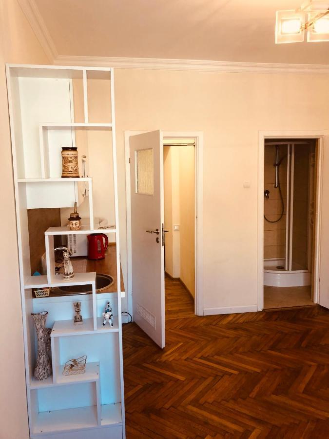 Gallery Apartment Lviv Exterior photo
